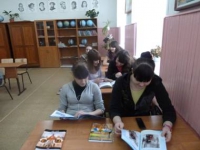 НОВОЛЕУШИНСКАЯ СОШ Тематическая выставка материалов о выборах «Тебе молодой избиратель» НОВОЛЕУШИНСКАЯ СОШ Тематическая выставка материалов о выборах «Тебе молодой избиратель»